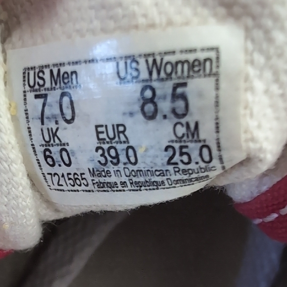 Vans Classic Red Canvas Sneakers - Picture 9 of 9